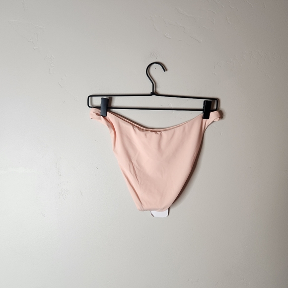 NWT Dippin’ Daisy’s Taylor Bottom Size Medium - Picture 2 of 7